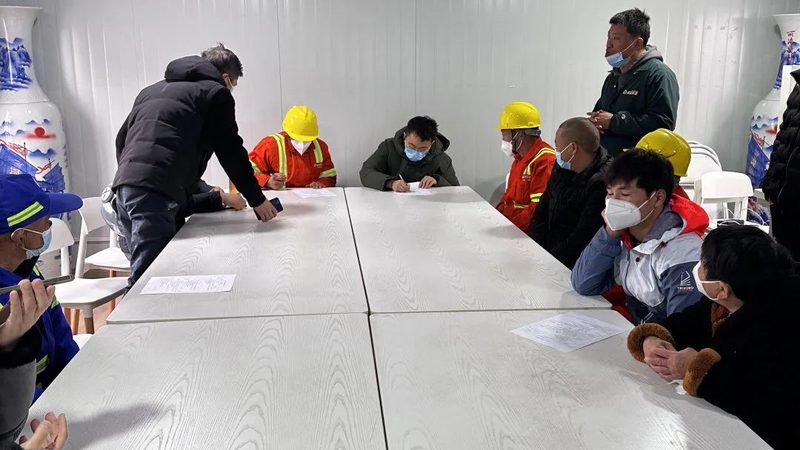 成人教育网上平台的价格并非一成不变，其构成因素主要包括以下几个方面：